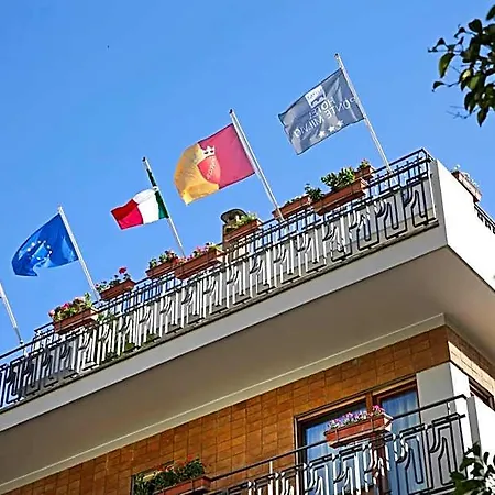 Beyou Ponte Milvio Hotell